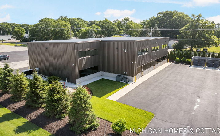 Pictures of Industrial, Office, Retail, Land property located at 425 Douglas Avenue 10 & 20, Holland, MI 49424 for sales - image #1