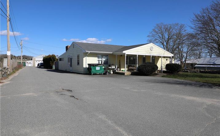 Pictures of Retail, Industrial property located at 3624 Main Road, Tiverton, RI 02878 for sales - image #1
