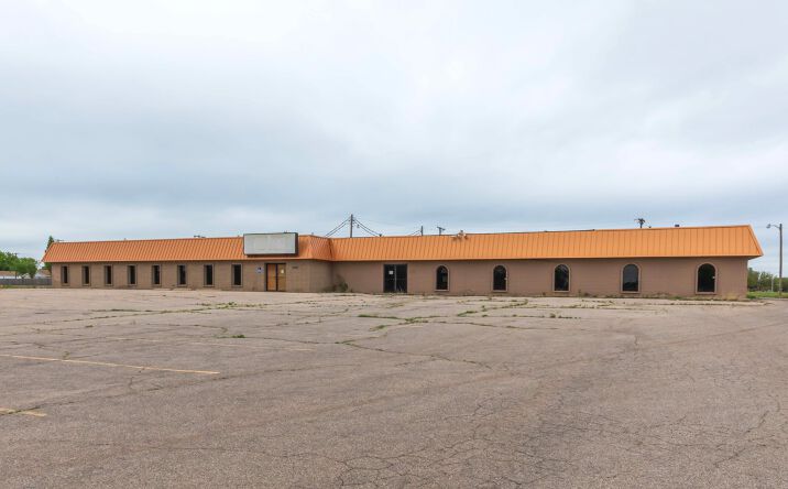Pictures of Office, Retail property located at 2400 SE 27th Ave, Amarillo, TX 79103 for sales - image #1
