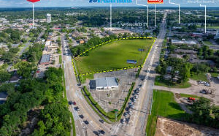 Pictures of Land property located at 2700 Ambassador Caffery Parkway, Lafayette, LA 70506 for sales - image #1