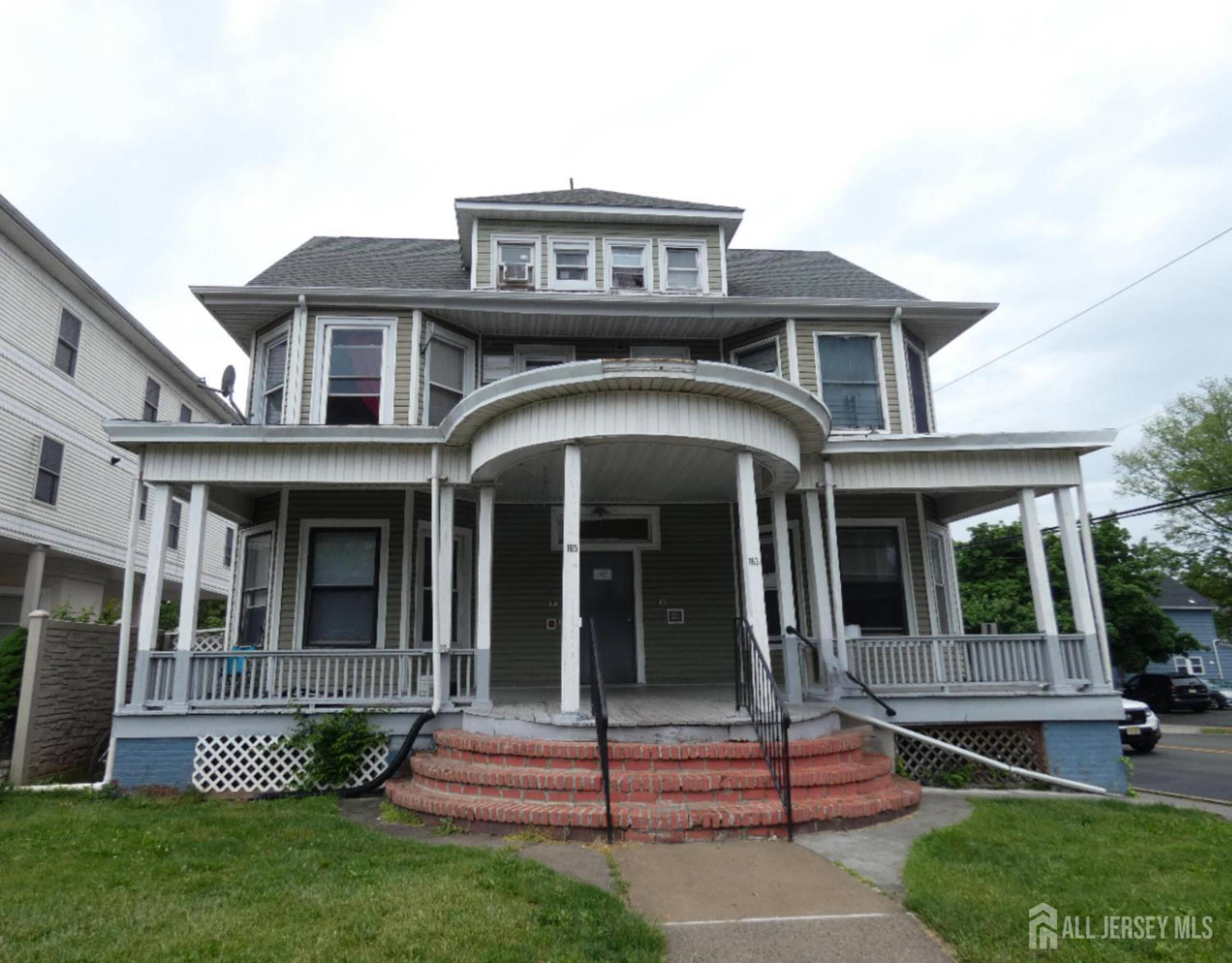 163 Livingston Ave