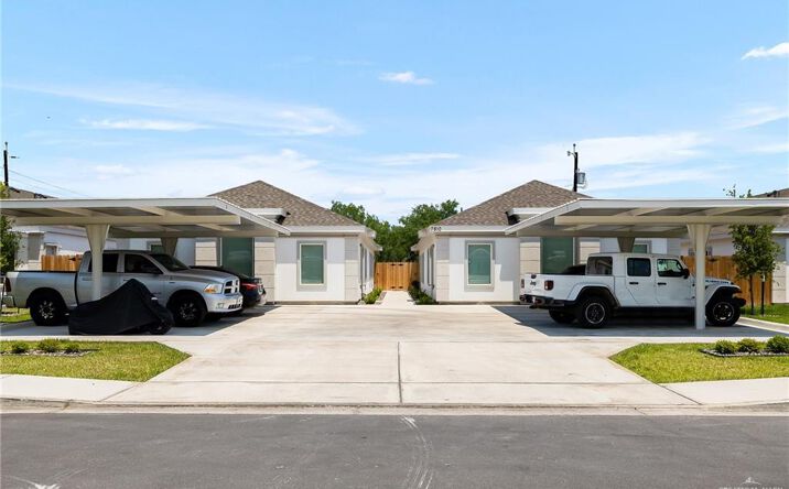 Pictures of Multifamily property located at 7810 N 58th Lane, Mission, TX 78573 for sales - image #1