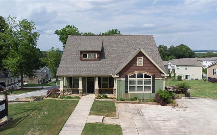 Pictures of Mixed Use, Office, Land, Retail property located at 334 Glenn Abby Lane, Pendergrass, GA 30567 for sales - image #1