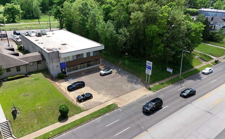 Pictures of Office property located at 1455 Poplar Ave, Memphis, TN 38104 for sales - image #1
