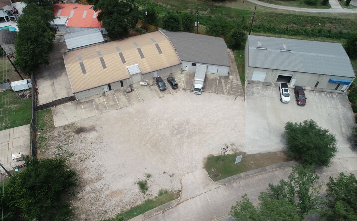 Pictures of Industrial property located at 154-194 Magic Oaks Drive, Spring, TX 77388 for sales - image #1
