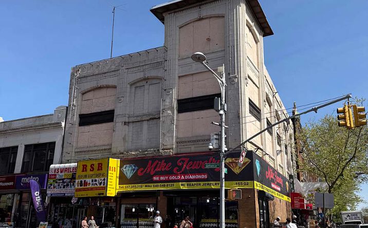 Pictures of Retail property located at 165-02 Jamaica Ave, Queens, NY 11433 for sales - image #1