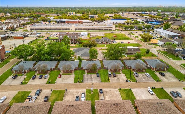Pictures of Multifamily property located at 4210 Center Street, Lake Charles, LA 70607 for sales - image #1