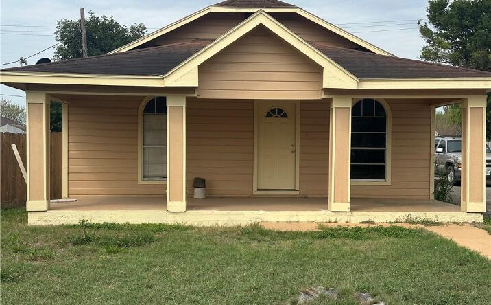 Pictures of Multifamily property located at 1615 Oblate Avenue, Mission, TX 78572 for sales - image #1