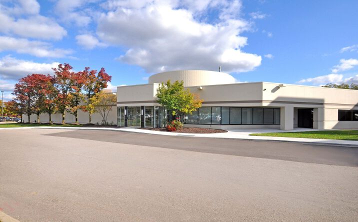 Pictures of Office property located at 34555 W 12 Mile Rd, Farmington Hills, MI 48331 for sales - image #1