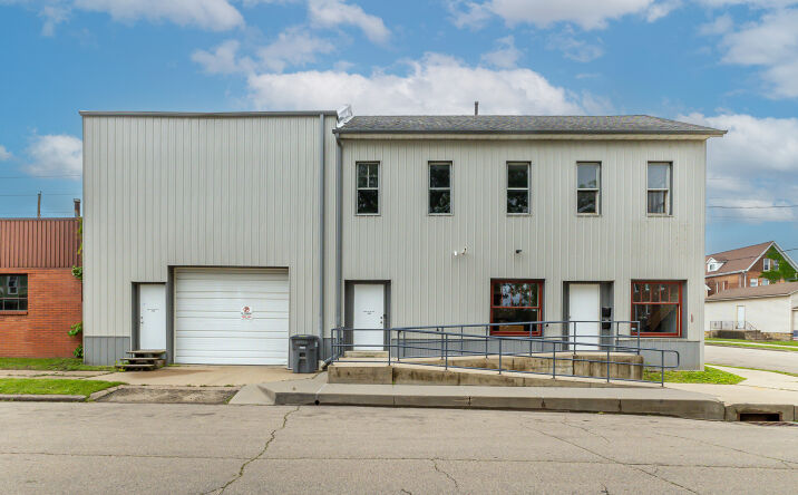Pictures of Mixed Use, Self Storage property located at 260 E 19th Street Dubuque, IA 52001, Dubuque, IA 52001 for sales - image #1