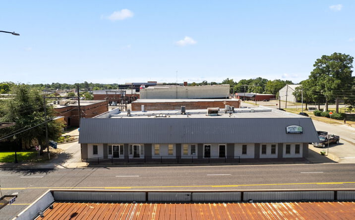 Pictures of Mixed Use, Office, Retail property located at 300 S Main St, Jacksonville, TX 75766 for sales - image #1
