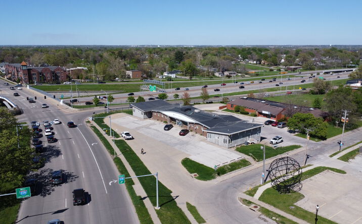 Pictures of Office property located at 945 19th St, Des Moines, IA 50314 for sales - image #1