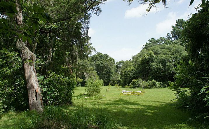 image of property at 110 WHISPERING PINES AVE Friendswood TX 77546-4911