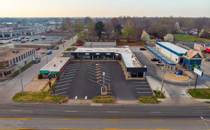 Pictures of Office, Retail property located at 1656-1670 E. Sunshine, Springfield, MO 65804 for sales - image #1