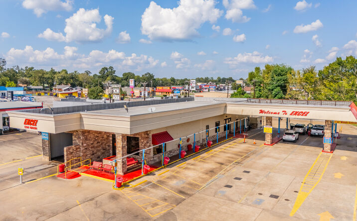 Pictures of Business for Sale, Retail, Special Purpose property located at 311 S Timberland Drive, Lufkin, TX 75901 for sales - image #1
