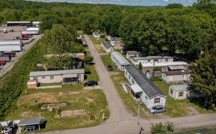 Pictures of Mobile Home Park property located at 3472 Sharon Rd, West Middlesex, PA 16159 for sales - image #1