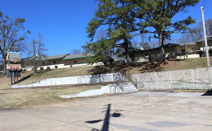 Pictures of Hospitality property located at 1834 2nd Avenue, Cullman, AL 35055 for sales - image #1