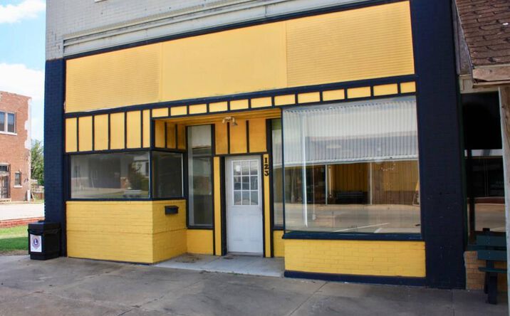 Pictures of Multifamily, Retail property located at 123 W 4th Ave, Caney, KS 67333 for sales - image #1