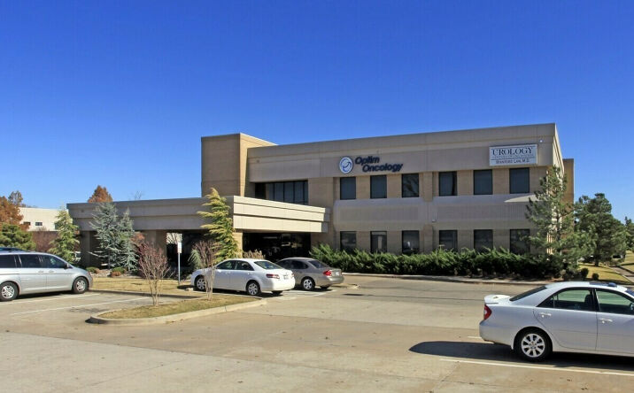 Pictures of Office property located at 230 N Midwest Blvd, Midwest City, OK 73110 for sales - image #1