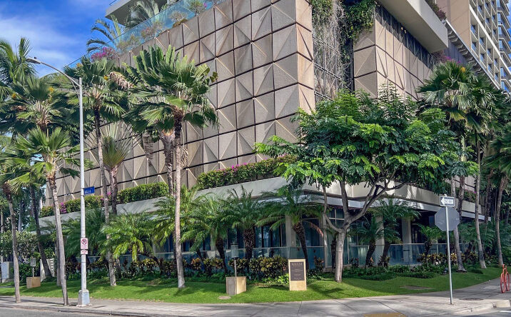 Pictures of Retail property located at 223 Saratoga Rd, Honolulu, HI 96815 for sales - image #1