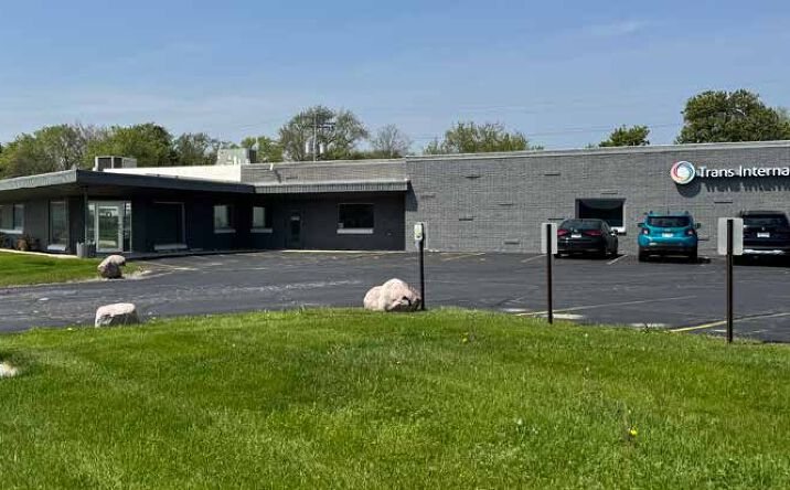 Pictures of Office, Industrial property located at N93W16288 Megal Dr, Menomonee Falls, WI 53051 for sales - image #1