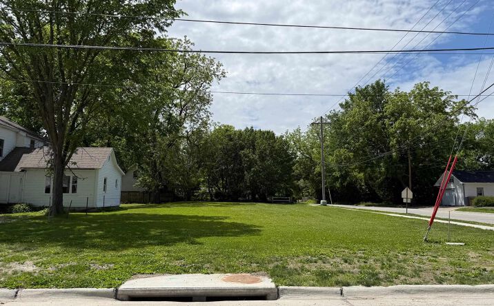 Pictures of Land property located at 1300 S Main Street, Fairfield, IA 52556 for sales - image #1