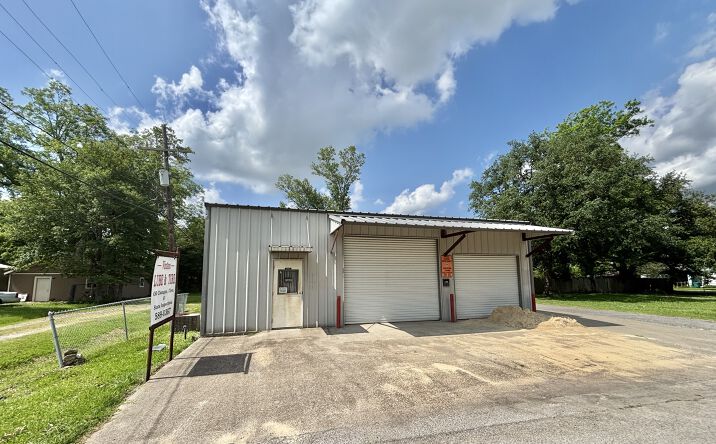 Pictures of Business for Sale property located at 1806 Center Street, Vinton, LA 70668 for sales - image #1