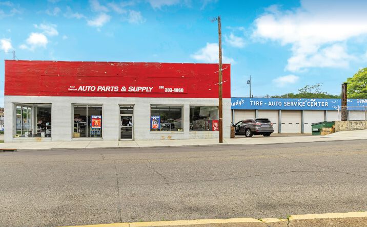 Pictures of Retail property located at 653 Walnut St, East Liverpool, OH 43920 for sales - image #1