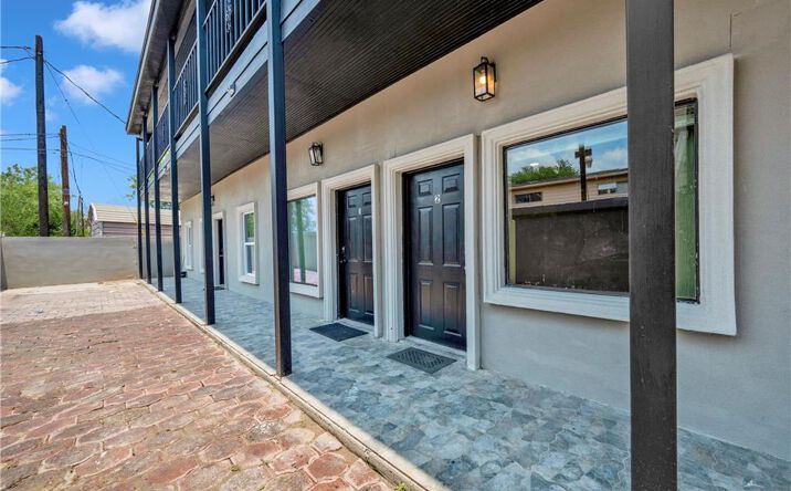 Pictures of Multifamily property located at 405 E Guerra Street, Rio Grande City, TX 78582 for sales - image #1