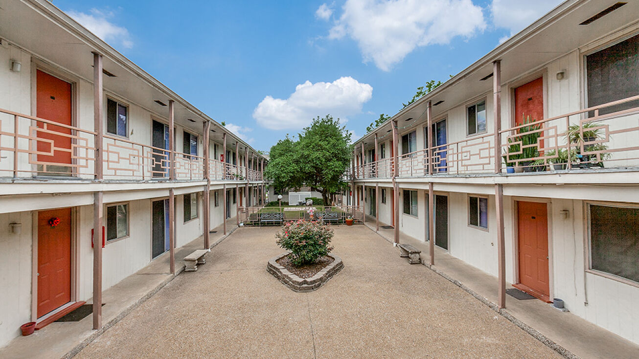 Pictures of Multifamily property located at 325 E Phillips St, Richardson, TX 75081 for sales - image #1