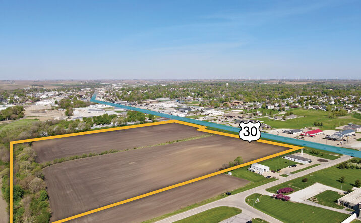 Pictures of Land property located at E US Hwy 30, Carroll, IA 51401 for sales - image #1