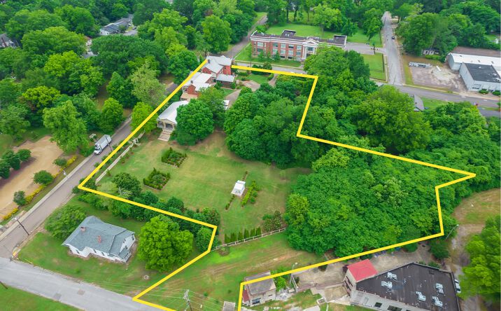 Pictures of Land, Mixed Use, Multifamily, Office property located at 428 N Cumberland Street, Jackson, TN 38301 for sales - image #1