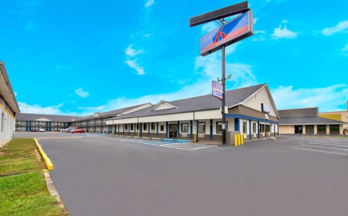 Pictures of Hospitality property located at 5035 Interstate 55 North Frontage Rd, Jackson, MS 39206 for sales - image #1