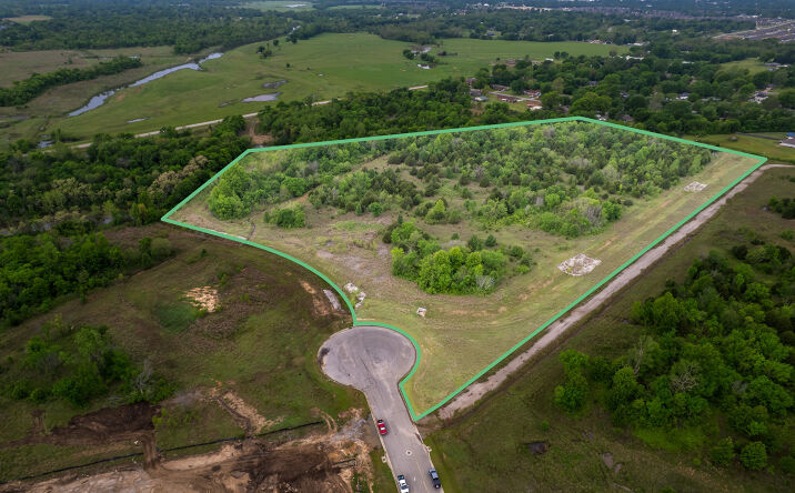 Pictures of Land property located at 1608 S 37th Ct, Broken Arrow, OK 74014 for sales - image #1