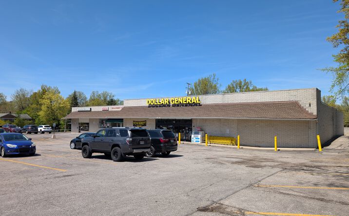 Pictures of Retail property located at 4257 Mayfield Rd, South Euclid, OH 44121 for sales - image #1