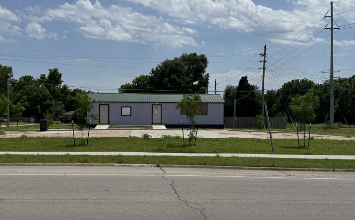 Pictures of Land property located at 940 Sunset Blvd, Bartlesville, OK 74003 for sales - image #1