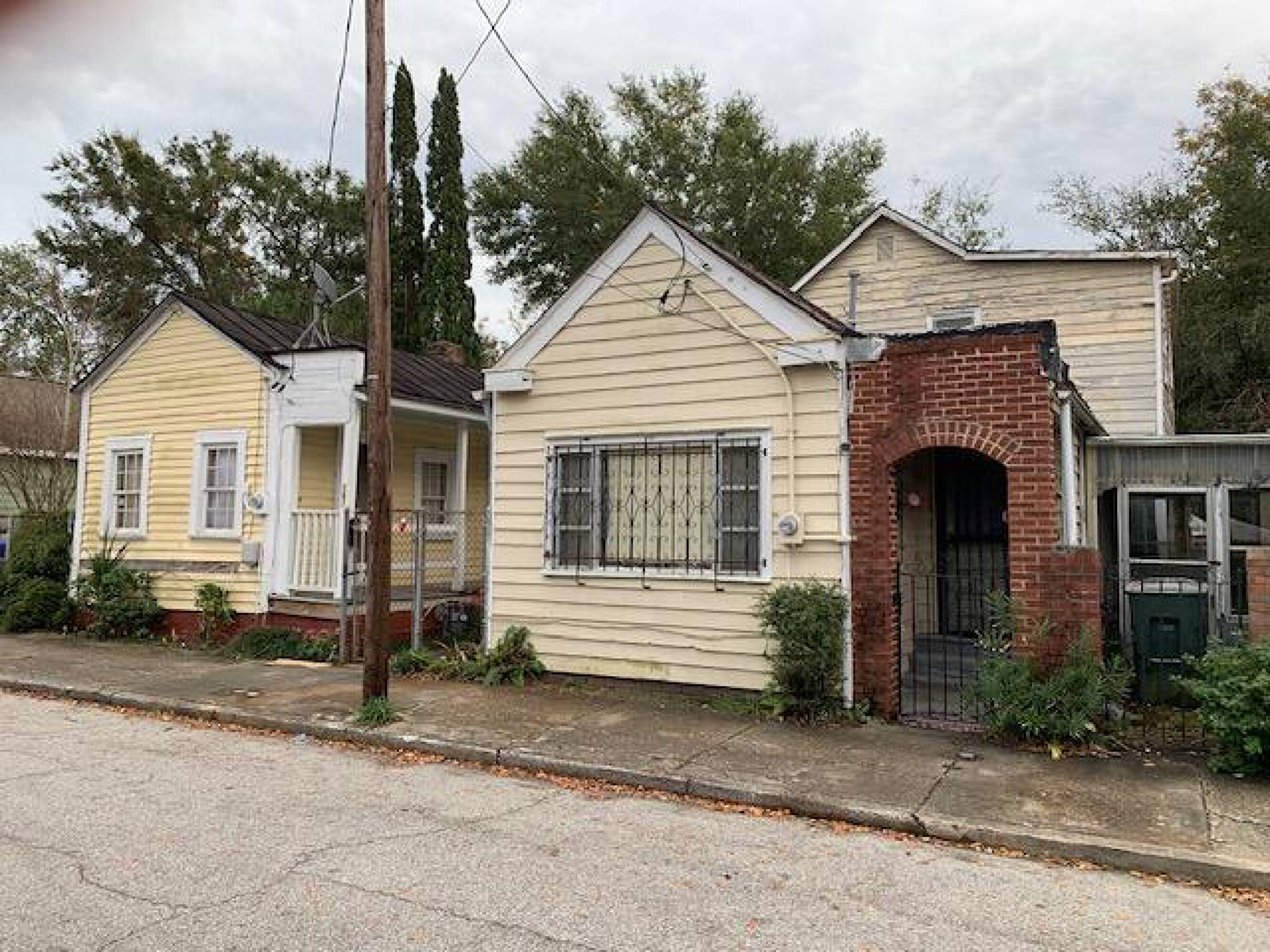 169 Romney St