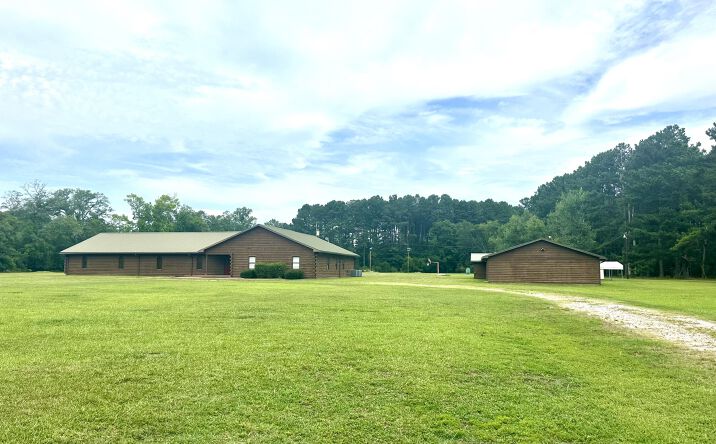 Pictures of Retail, Special Purpose, Multifamily, Mixed Use property located at 1705 Barracada Road, Walterboro, SC 29488 for sales - image #1