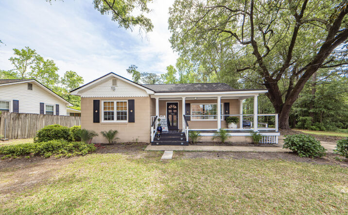 Pictures of Office property located at 703 N Magnolia Street, Summerville, SC 29483 for sales - image #1