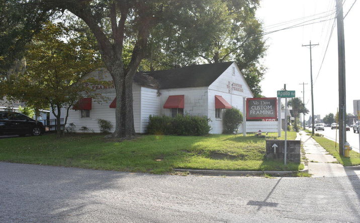 Pictures of Retail property located at 942 Savannah Highway, Charleston, SC 29407 for sales - image #1