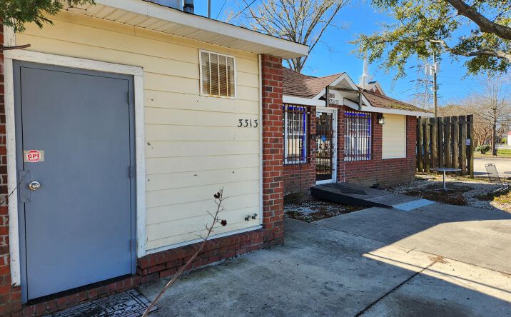 Pictures of Special Purpose, Mixed Use, Retail property located at 3313 Meeting Street, North Charleston, SC 29405 for sales - image #1