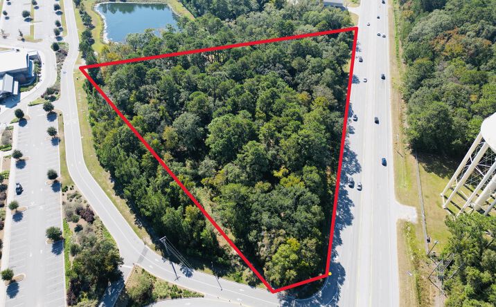 Pictures of Land, Mixed Use property located at 565 Robert Smalls Parkway, Beaufort, SC 29906 for sales - image #1