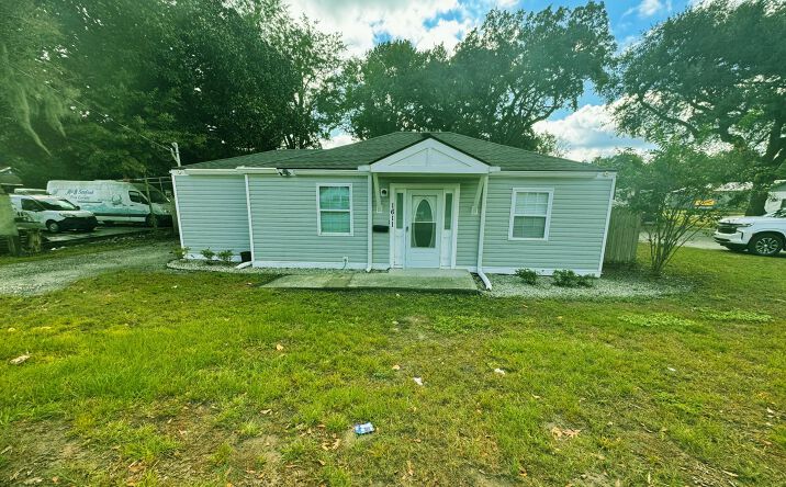 Pictures of Office, Industrial, Mixed Use, Retail property located at 1611 Remount Road, North Charleston, SC 29406 for sales - image #1