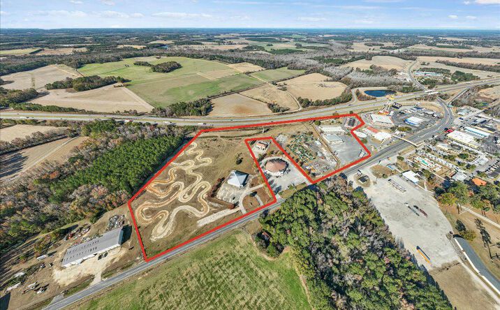 Pictures of Hospitality, Mixed Use, Industrial, Retail property located at 3346 Us 301 N, Dillon, SC 29547 for sales - image #1