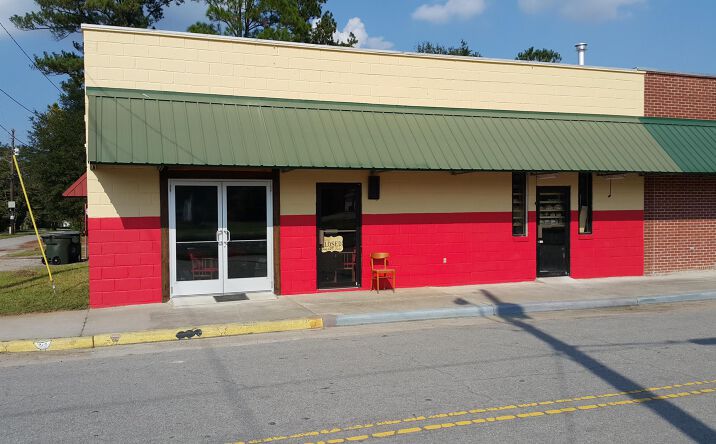 Pictures of Office, Retail property located at 766 N Railroad Avenue, Hampton, SC 29911 for sales - image #1