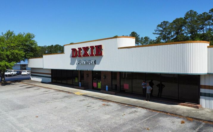 Pictures of Retail, Industrial property located at 303 Robertson Boulevard, Walterboro, SC 29488 for sales - image #1