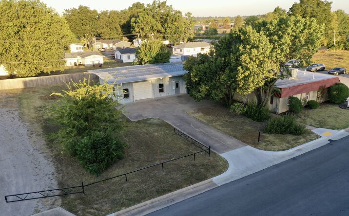 Pictures of Hospitality, Land, Mixed Use, Office property located at 1413 N Muskogee Pl, Claremore, OK 74017 for sales - image #1