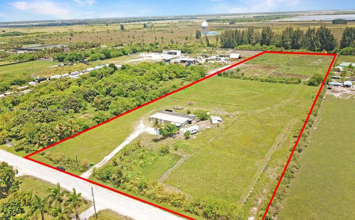 Pictures of Land property located at 5 Acres of Land for Sale – Exceptional Investment Opportunity, Miami, FL 33196 for sales - image #1