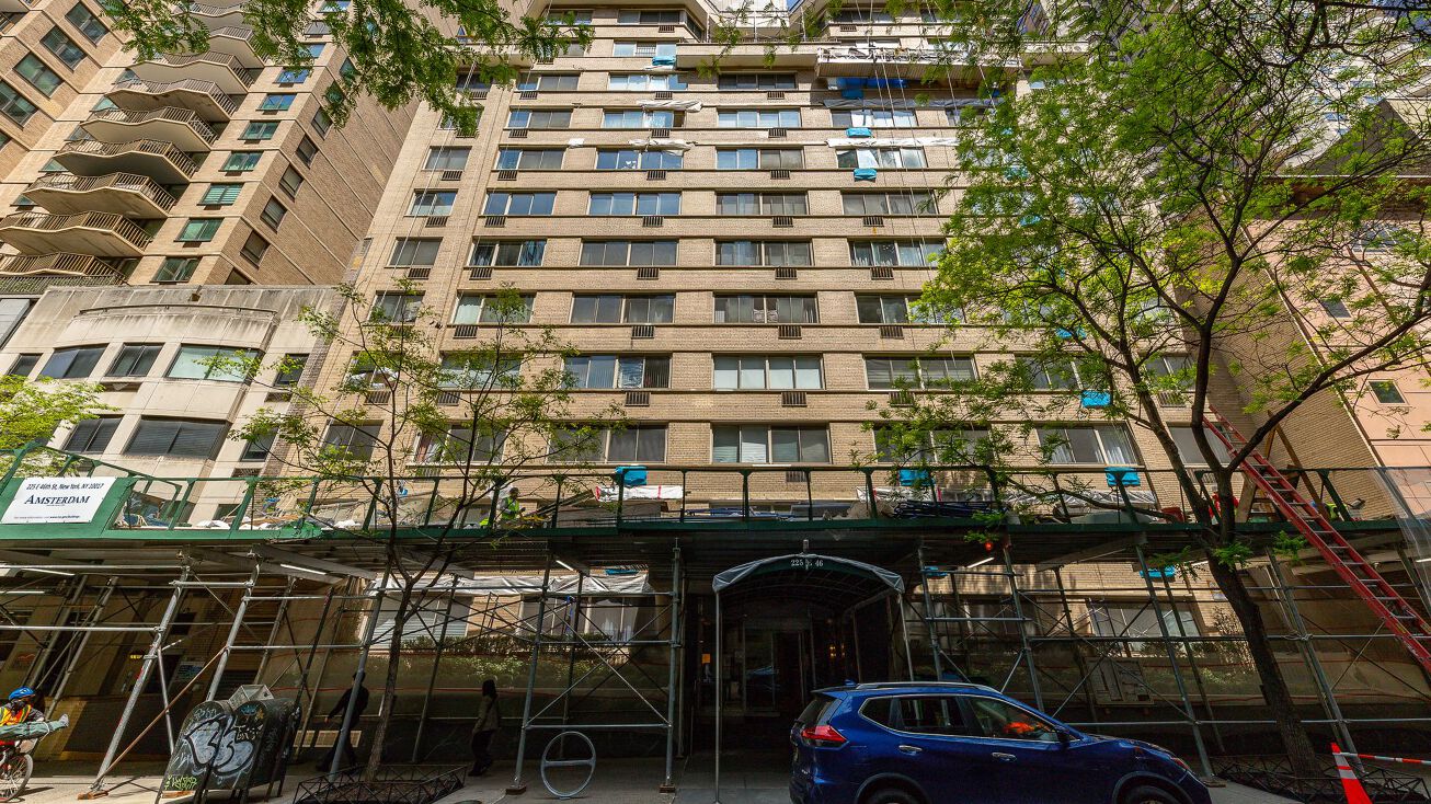 225 E 46th St, New York, NY 10017 | Crexi.com