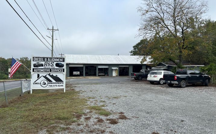 Pictures of Industrial, Land, Mixed Use, Office property located at 1020 N Davis Drive, Warner Robins, GA 31093, 210 Bargain Rd, Warner Robins, GA 31093, 108 Bargain Rd, Warner Robins, GA 31093 for sales - image #1